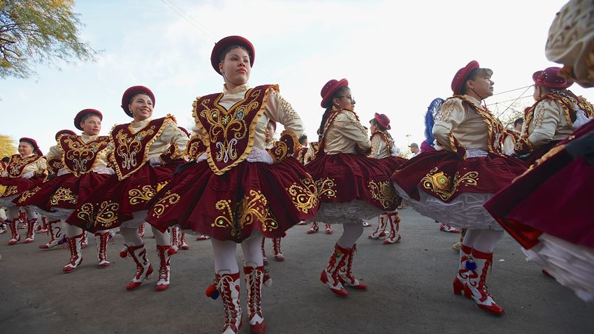 Español Bailes pampinos participan en La Tirana SQM SQM